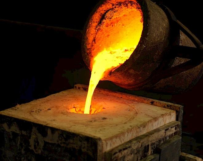 Tooling for sand casting is cheaper than for other processes.